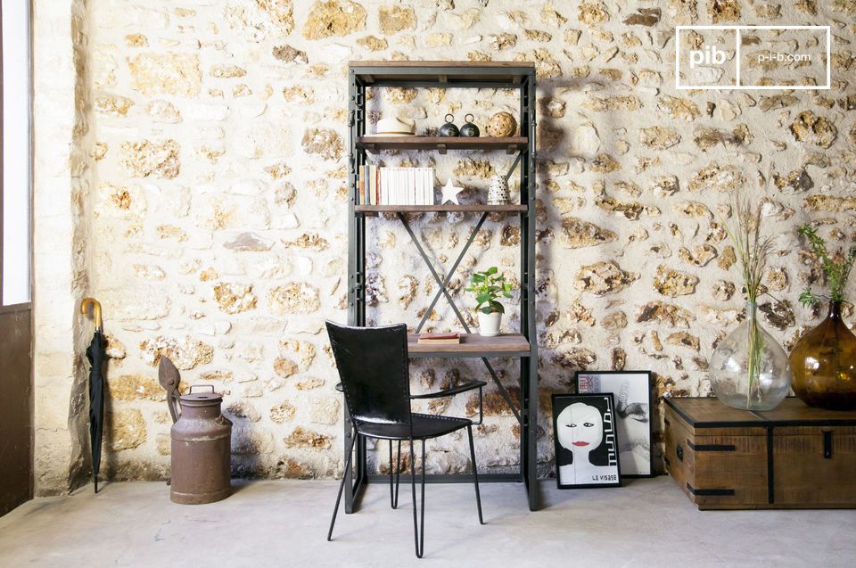 Hermosa librería en estilo industrial en madera y metal.