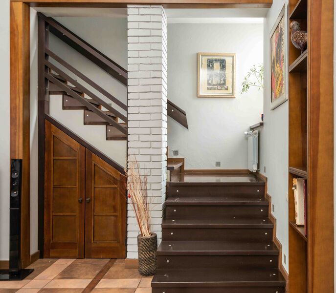 18 escaleras decorativas con función de estanterías