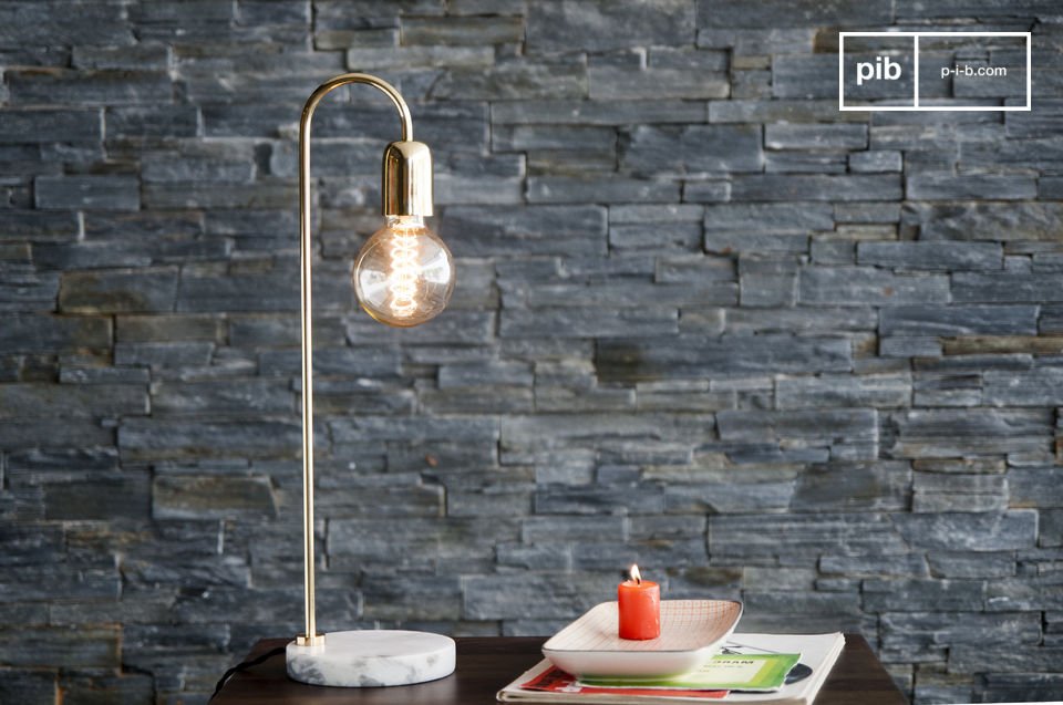 Una lámpara minimalista, perfectamente diseñada, e innegablemente retro.