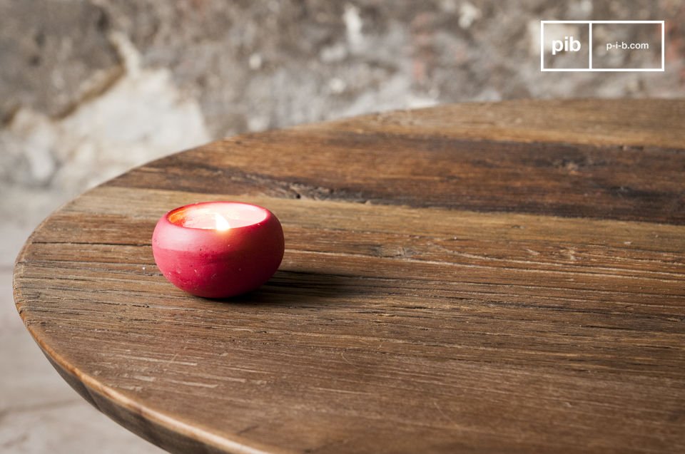 Mesa redonda hecha con madera de olmo