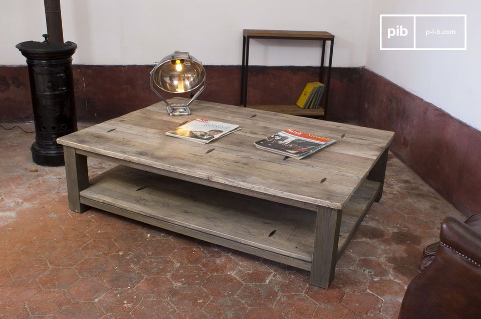 Mesa de centro en un estilo único, madera de olmo antigua.