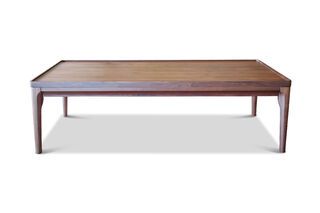 Mesa de centro de nogal Hemët