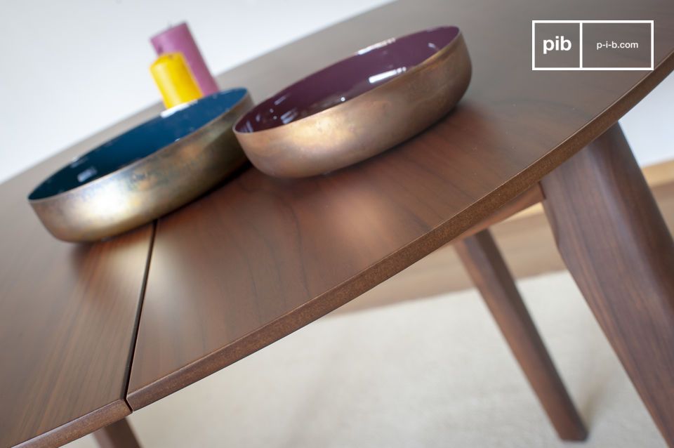 La calidad de los materiales y el acabado de esta mesa la convierten en un mueble que perdurará en el tiempo.