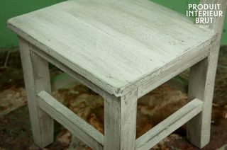 Silla de madera blanca para niños