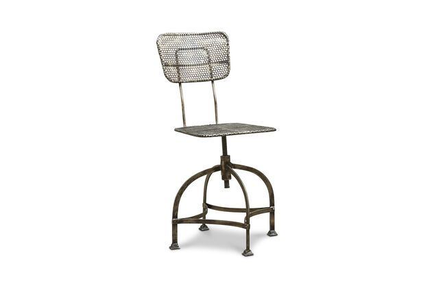 Silla industrial con láminas perforadas