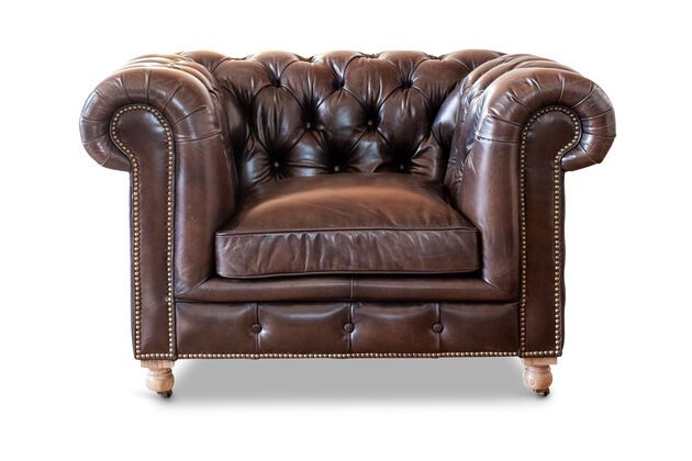 Sillón de cuero chesterfield Jahn