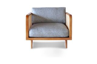 Sillón de madera y mimbre starheim