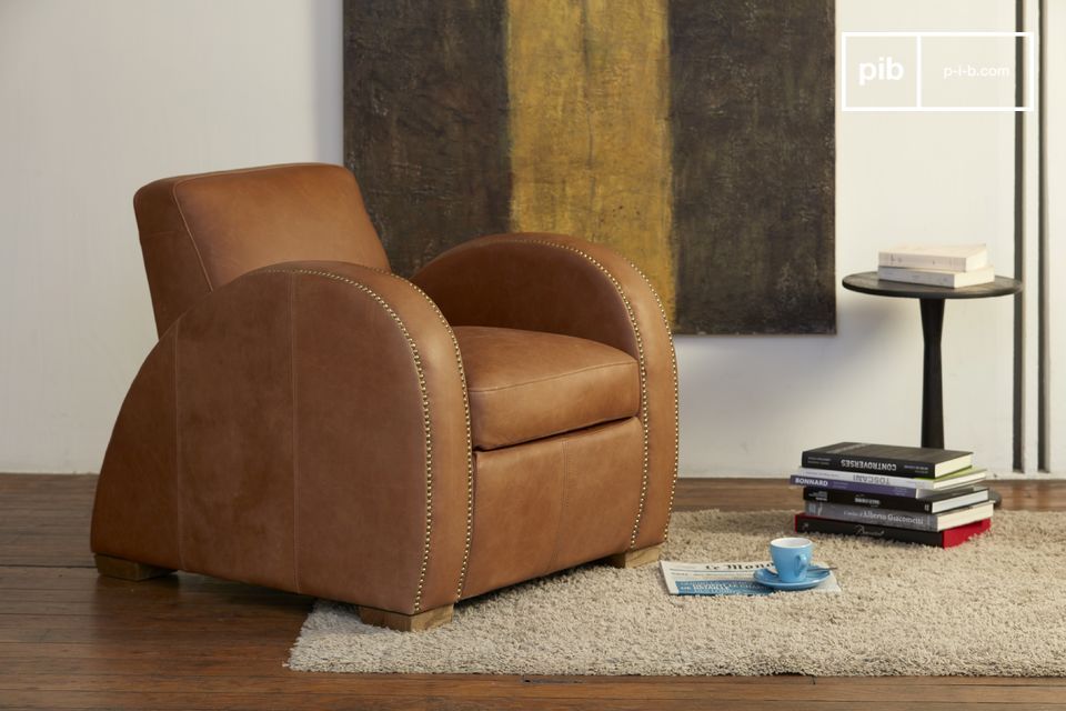 Un sillón con un diseño absolutamente atípico, a la vez asiento y elemento decorativo.