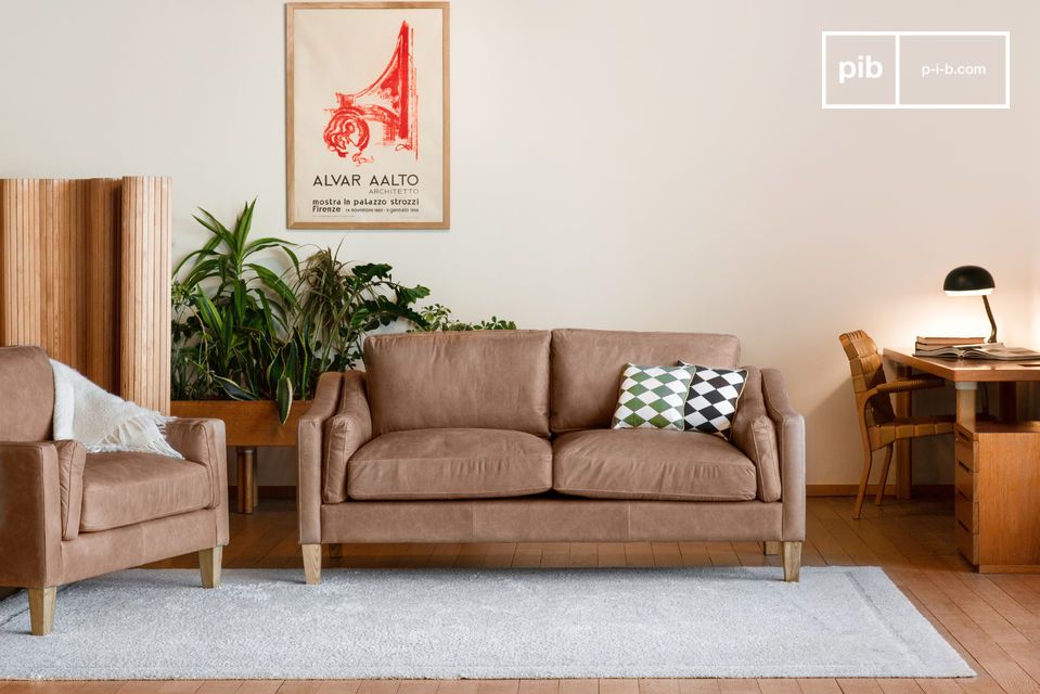 Un cómodo sofá de dimensiones perfectamente equilibradas.