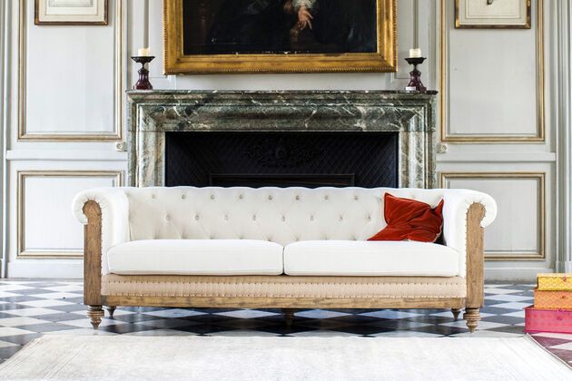 Gran sofá chesterfield de lino y algodón crudo Montaigu